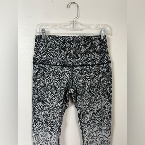 Lululemon Wunder Under Pant Hi-Rise Dazzle Nulux 50g Alpine White Black Size 12 - Picture 3 of 9